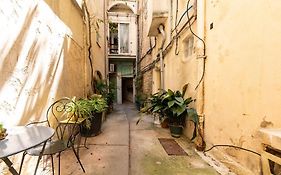 Studio Cosy Au Coeur De L'Ecusson - Arenes A 2 Min